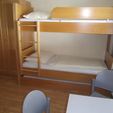 Jugend- Und Familiengaestehaus 호스텔 *