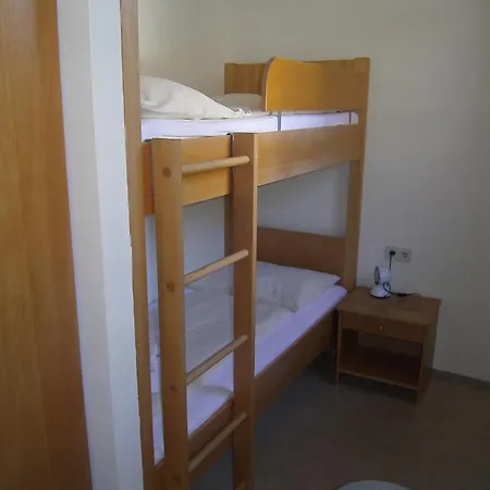 Hostel Jugend- Und Familiengästehaus *