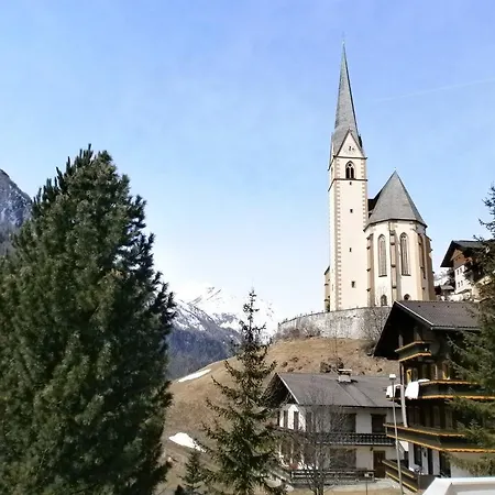 Jugend- Und Familiengaestehaus * Heiligenblut
