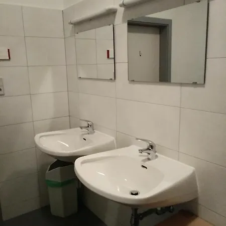 Jugend- Und Familiengaestehaus 하일리겐불루트