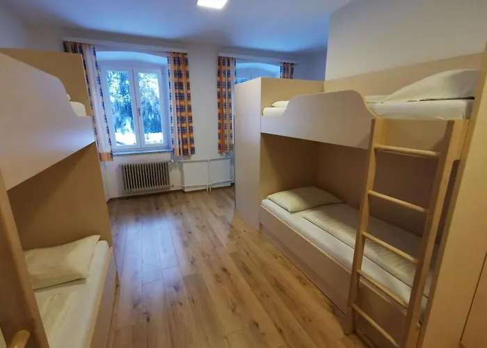 Hostel Jugend- Und Familiengaestehaus *