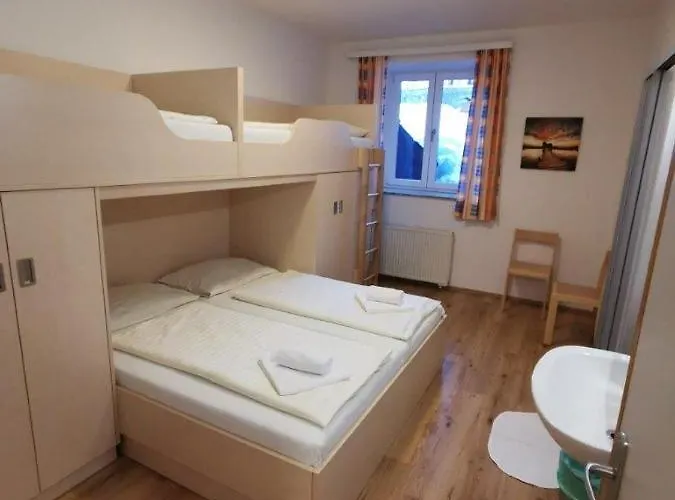 Jugend- Und Familiengaestehaus * Heiligenblut